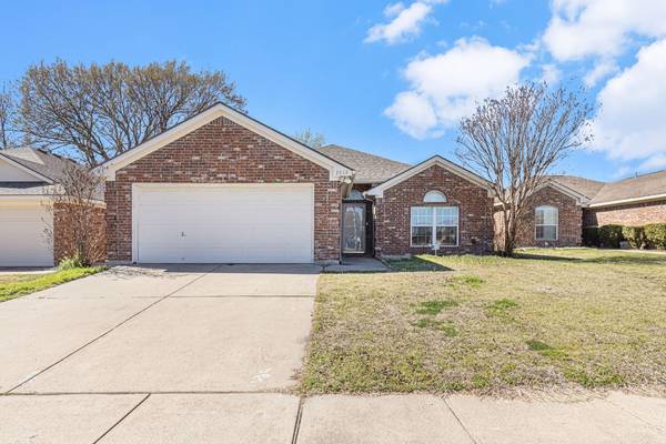 2612 Wakecrest Drive, Fort Worth, TX 76108