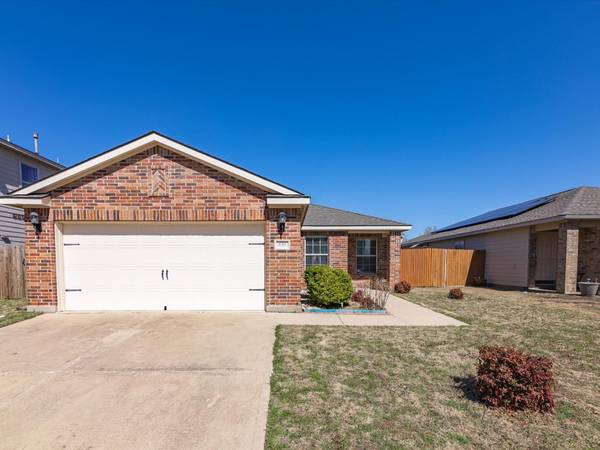 636 Misty Mountain Drive, Fort Worth, TX 76140