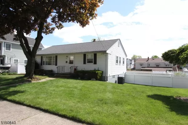 93 Hudson Ave, Totowa Boro, NJ 07512