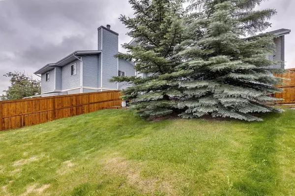 Calgary, AB T3P 0K7,90 Sandpiper WAY NW