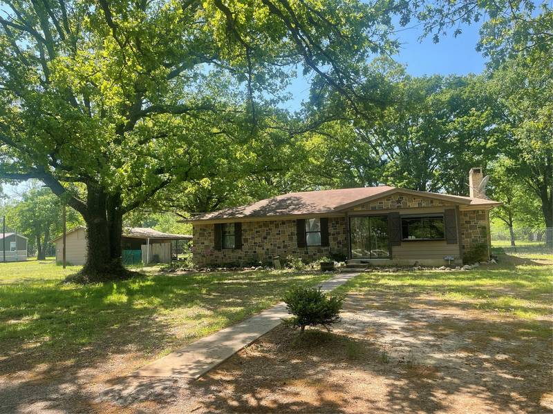 166 County Road 1858, Yantis, TX 75497