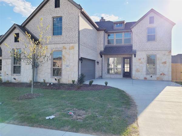 526 Clifton Court, Midlothian, TX 76065