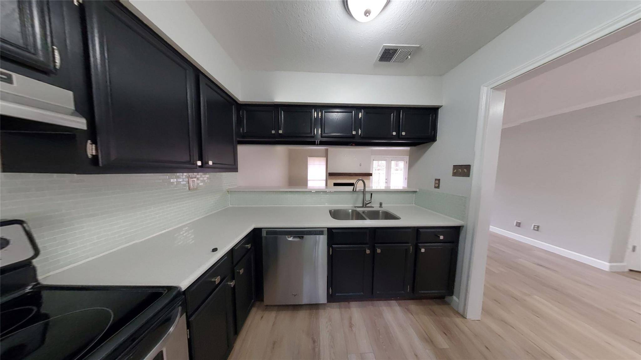 16301 Ledgemont Lane #176, Addison, TX 75001