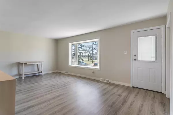 Calgary, AB t3b1k7,6344 33 AVE NW