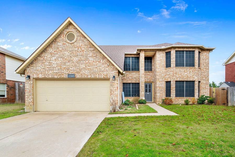 4213 Birch Creek Road, Fort Worth, TX 76244