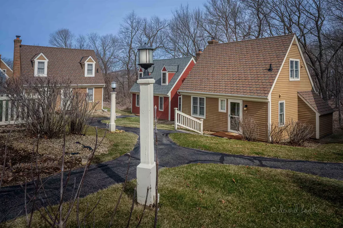 Galena, IL 61036,3 Settler Lane