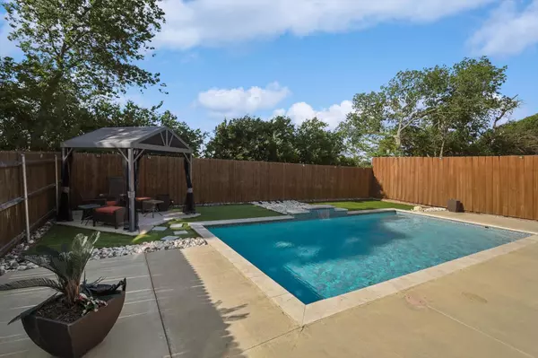 2432 Whispering Pines Drive, Fort Worth, TX 76177