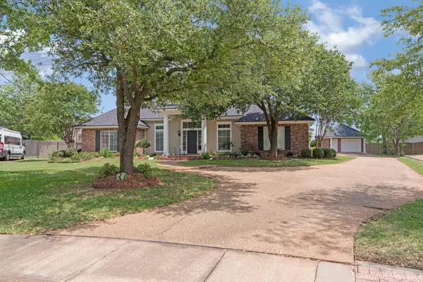 Bossier City, LA 71111,206 Summertree Court