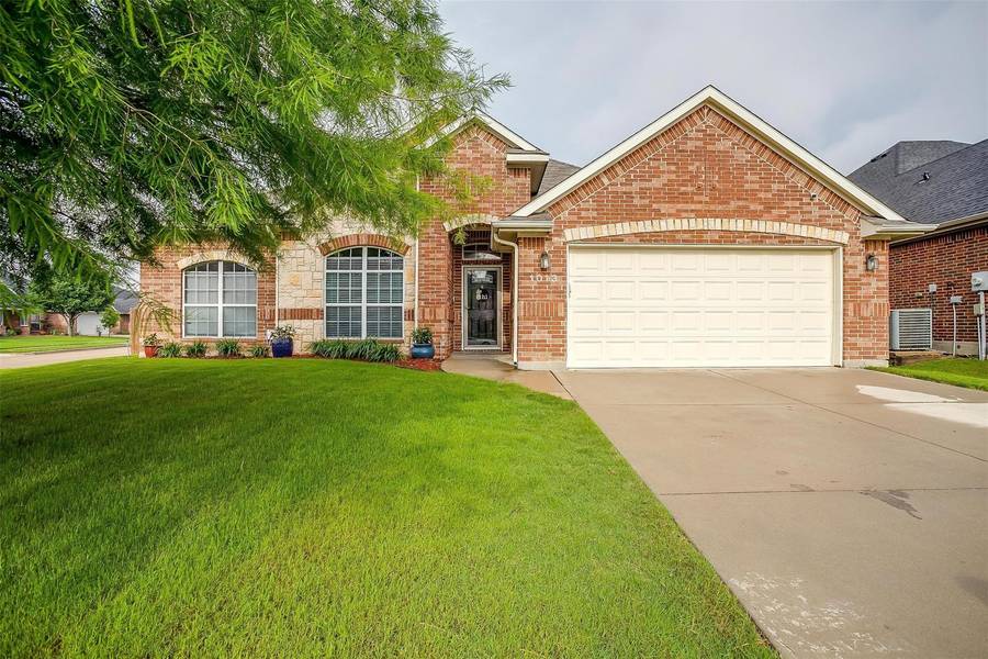 1013 Linden Drive, Burleson, TX 76028