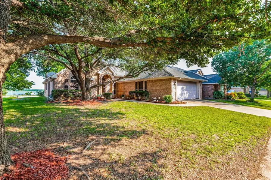 3613 Cottonwood Springs Drive, The Colony, TX 75056