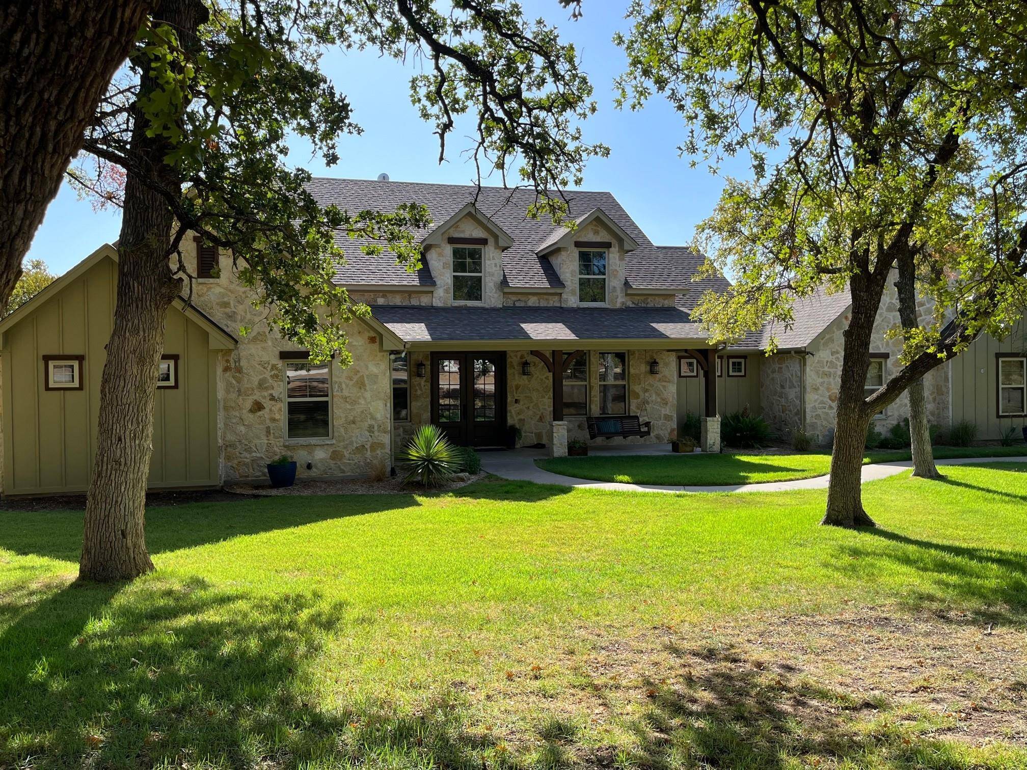 1505 Whispering Oaks Court, Granbury, TX 76049