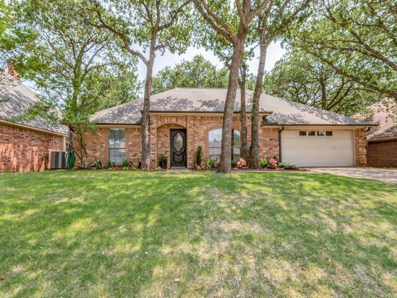 2129 N Aspenwood Drive, Grapevine, TX 76051