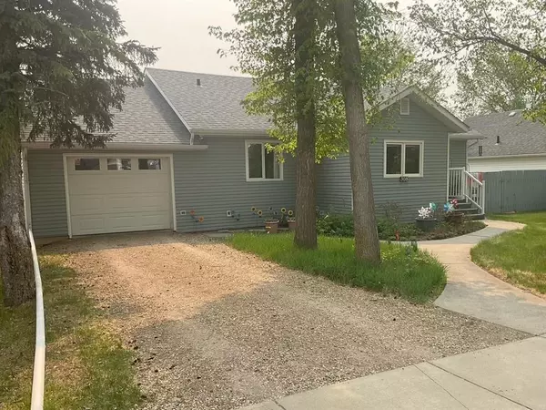 Trochu, AB T0M2C0,310 Poplar AVE