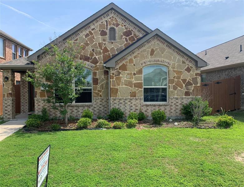 4102 Rain Lilly Drive, Heartland, TX 75126