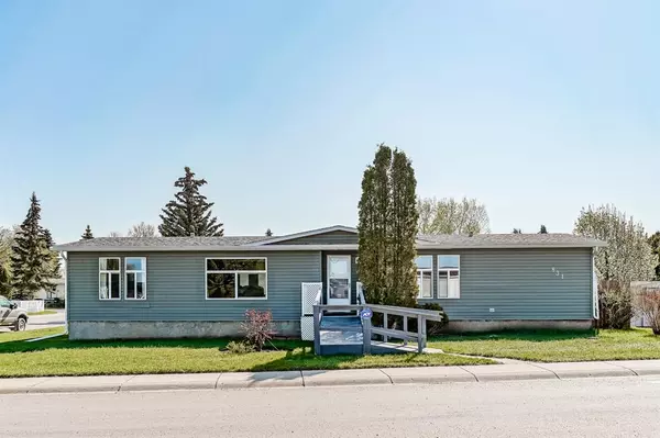 Strathmore, AB T1P 1E3,831 Bay RD