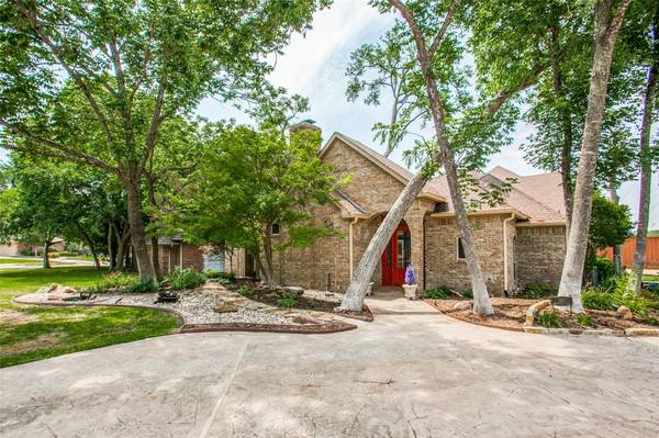 2911 Ambleside Lane, Richardson, TX 75082