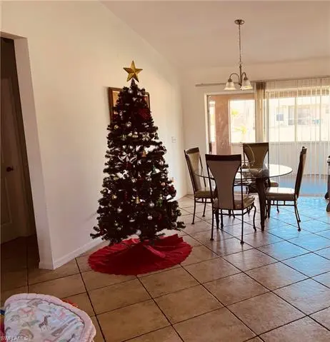 509 SW 10th PL, Cape Coral, FL 33991