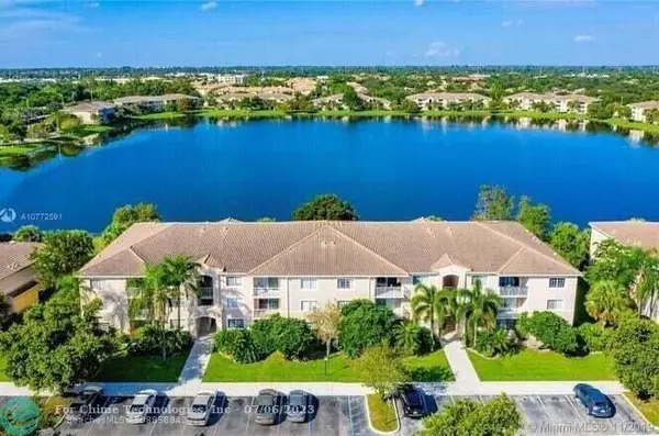 Coconut Creek, FL 33073,5051 Wiles Rd  #207