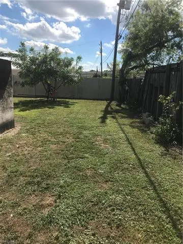 16850/852 Carmen AVE #A-B, Fort Myers, FL 33908