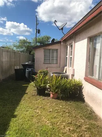 16850/852 Carmen AVE #A-B, Fort Myers, FL 33908