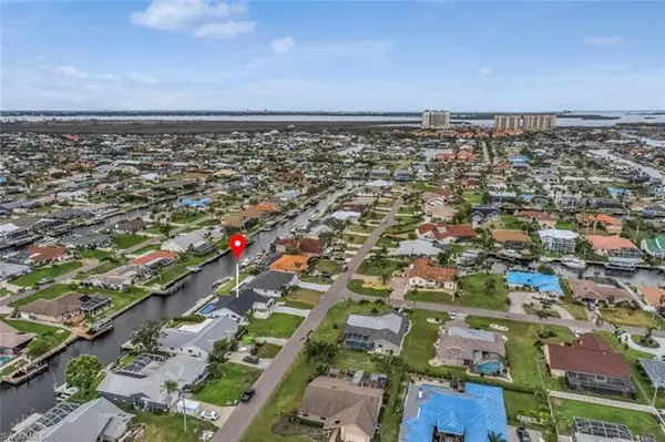 5229 SW 11th CT, Cape Coral, FL 33914