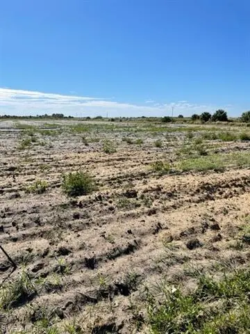 Sears RD, Labelle, FL 33935