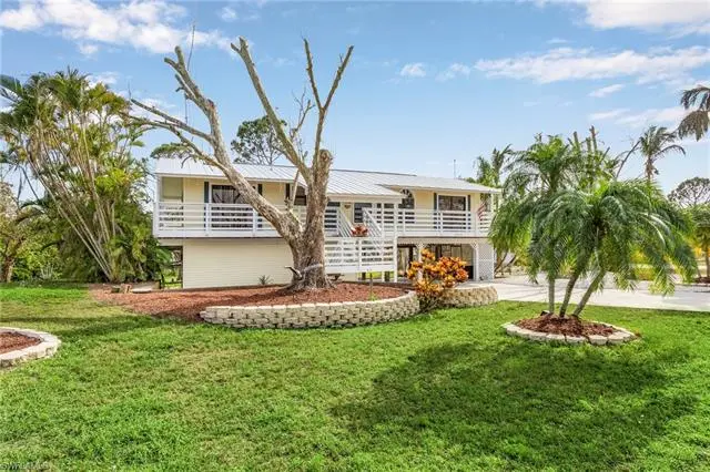 10700 Habitat CIR, Bokeelia, FL 33922