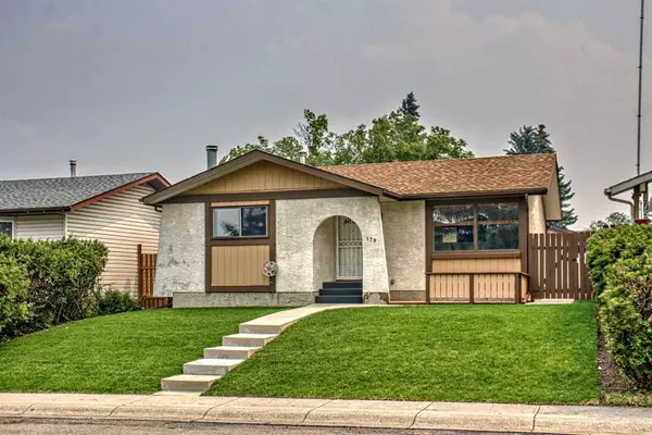 Calgary, AB T2A 5S9,179 Madeira PL NE