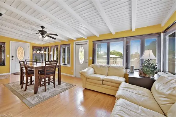 130 Palermo CIR, Fort Myers Beach, FL 33931