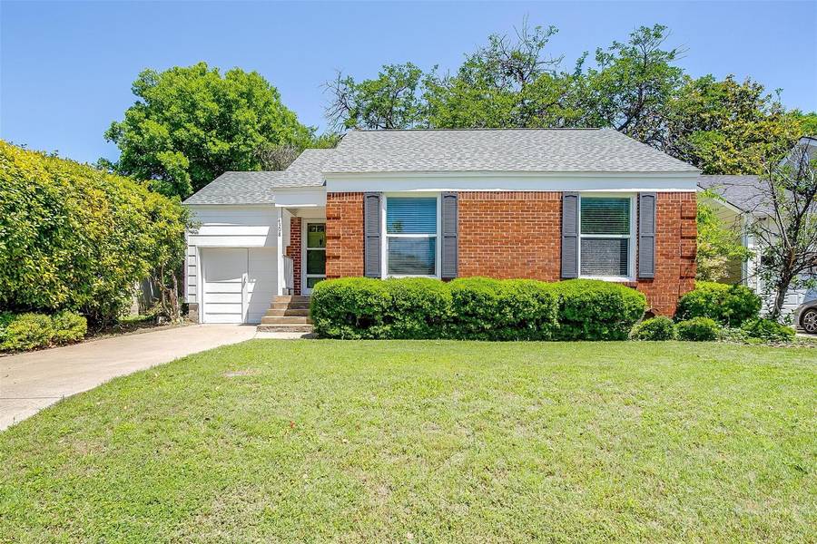 4308 Donnelly Avenue, Fort Worth, TX 76107