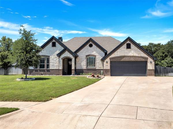 316 Lone Oak Court, Kennedale, TX 76060