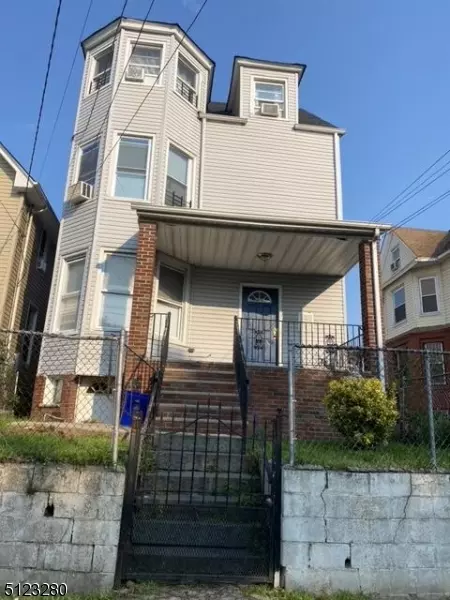 746 Summer Ave, Newark City, NJ 07104