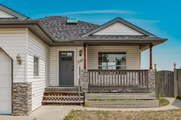 Strathmore, AB T1P1N9,285 Strathford CRES