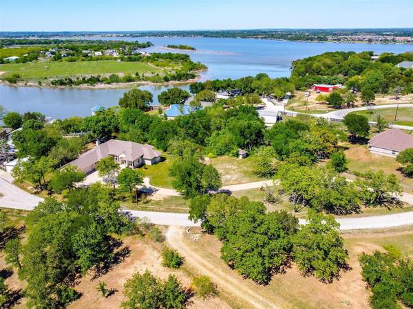 2100 Gene Court, Granbury, TX 76048