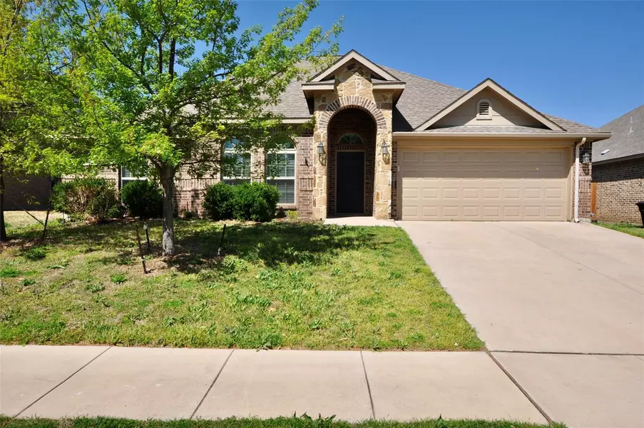 7521 Innisbrook Lane, Fort Worth, TX 76179