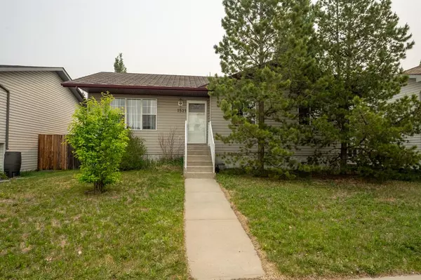 Strathmore, AB T2P1T2,1521 Strathcona Close