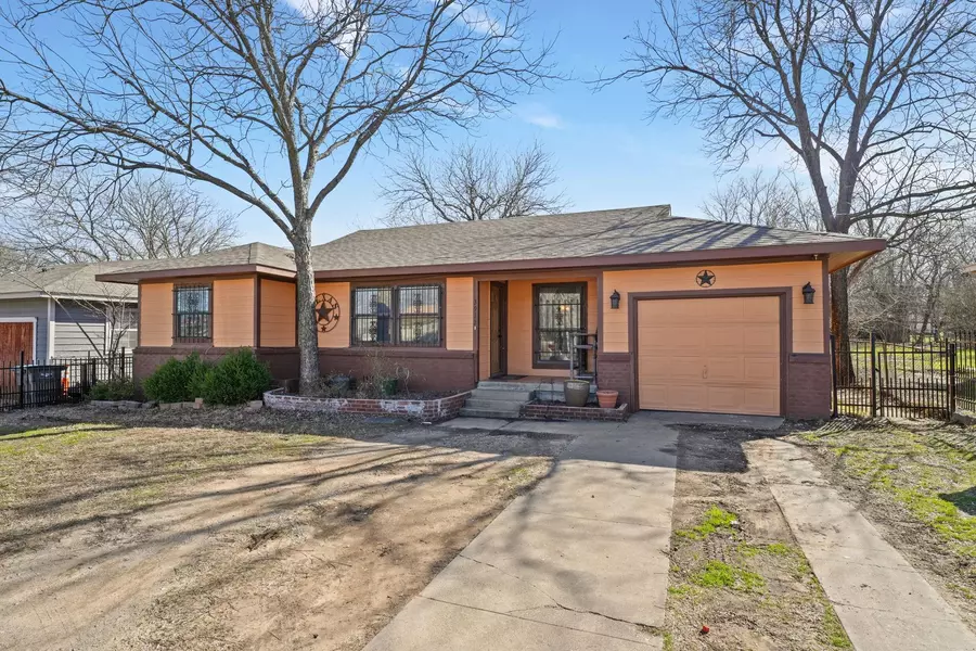 3912 Wilbarger Street, Fort Worth, TX 76119