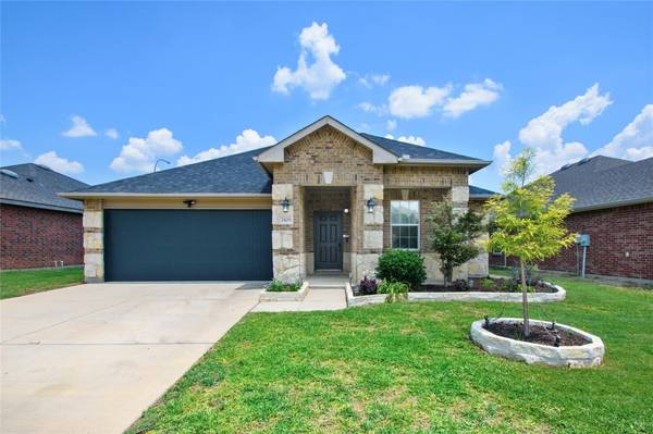 2429 Loreto Drive, Fort Worth, TX 76177