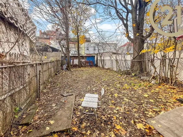 Brooklyn, NY 11208,120 Essex ST