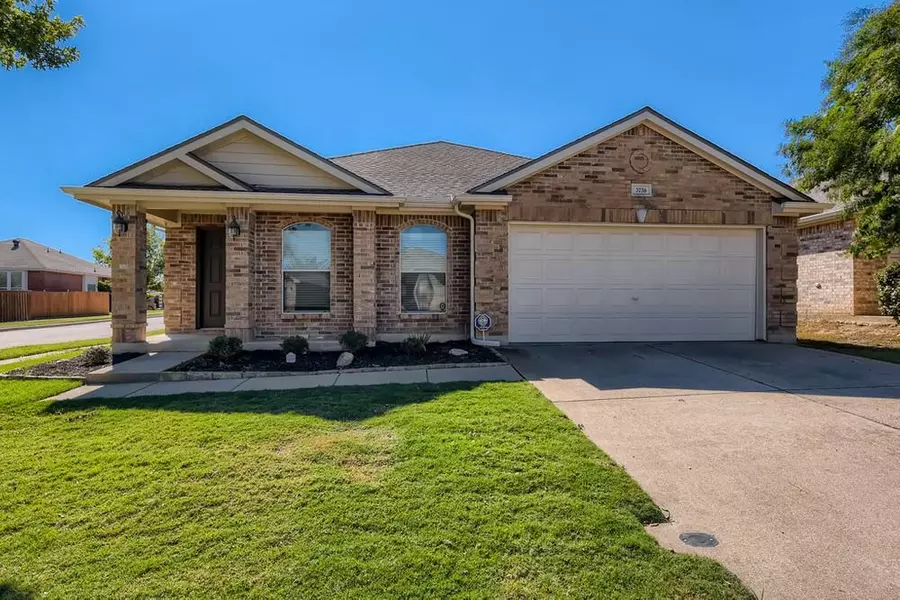 3736 Palm Drive, Fort Worth, TX 76244