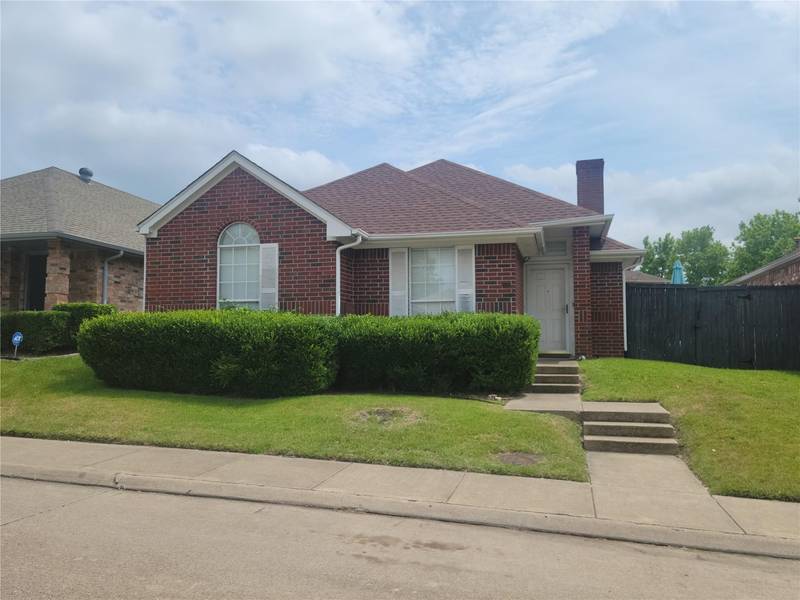 720 Ashbrook Drive, Desoto, TX 75115