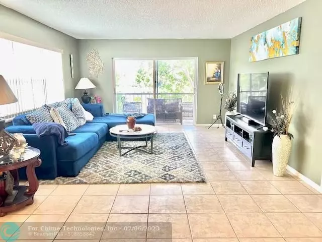 6001 N Falls Cir Dr  #313, Lauderhill, FL 33319