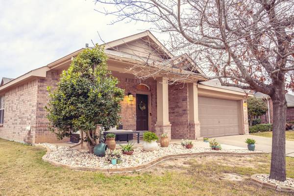 13133 Fencerow Road, Fort Worth, TX 76244