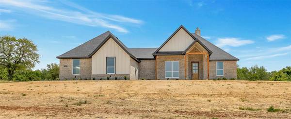 121 Aslan Road, Poolville, TX 76487