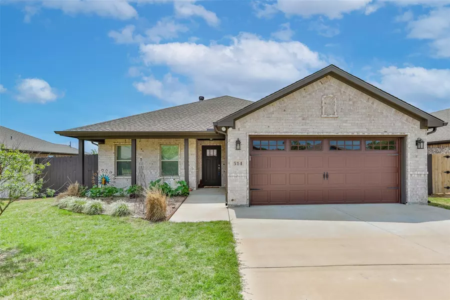 514 Pathfinder Street, Collinsville, TX 76233