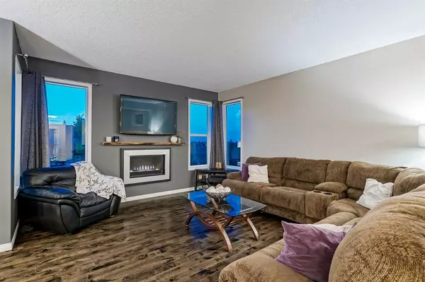 Calgary, AB T3R 0P8,94 Nolanshire CRES NW