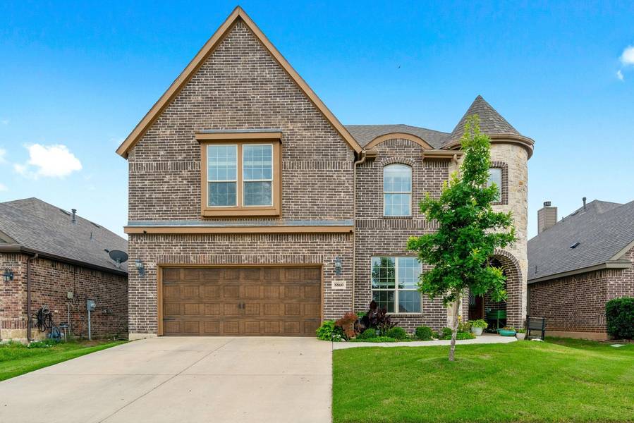 8860 Devonshire Drive, Fort Worth, TX 76131