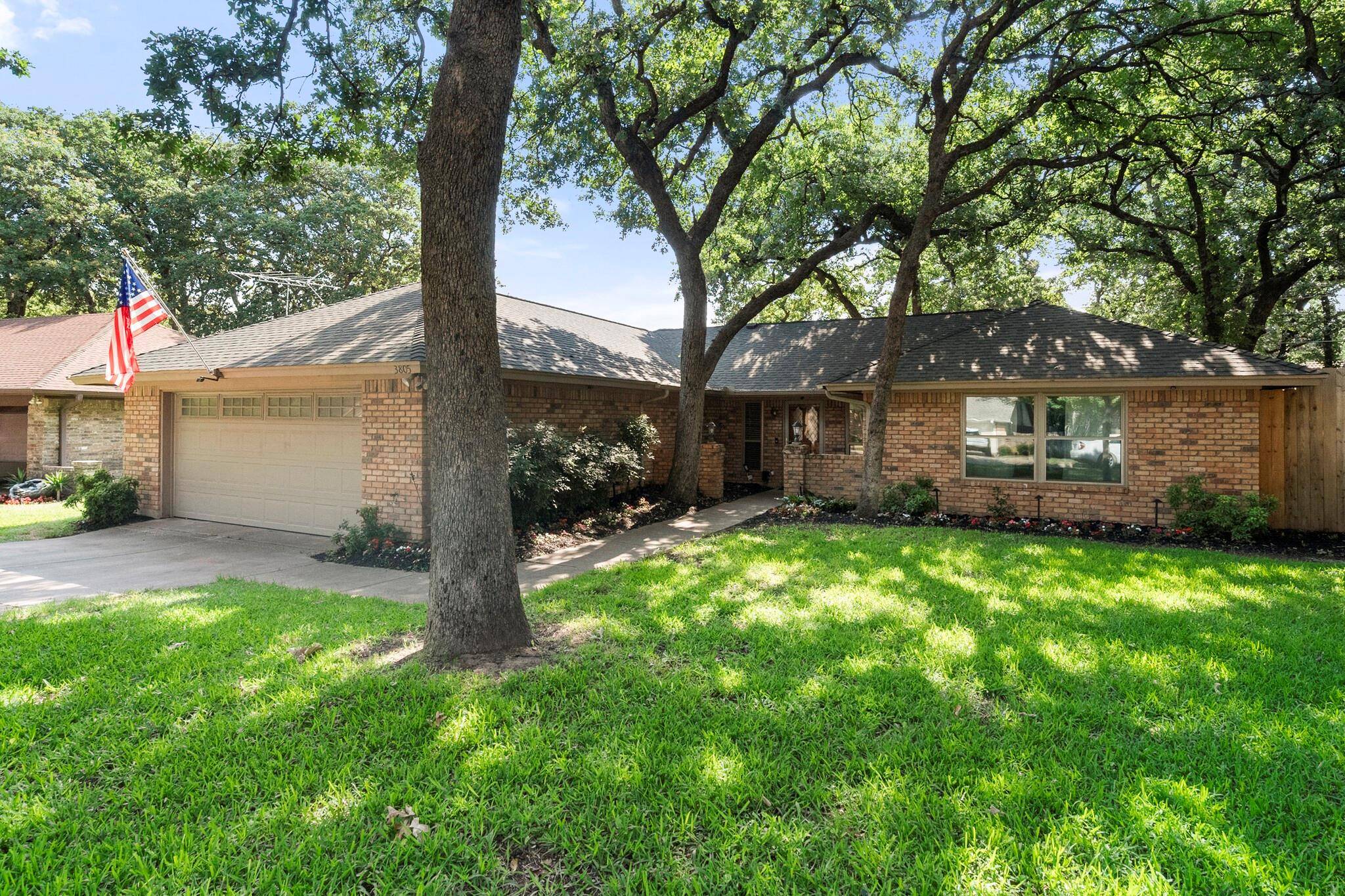3805 Scenic Forest Trail,  Arlington,  TX 76016