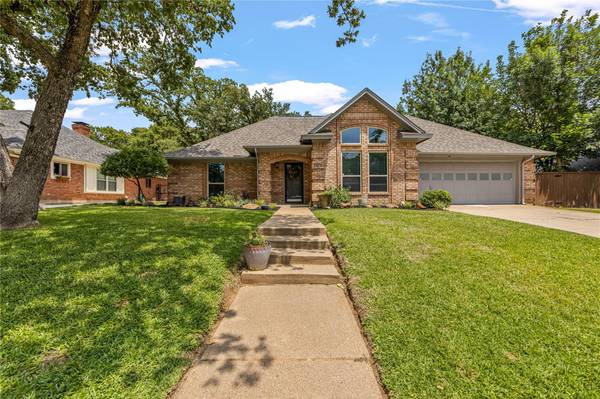 7720 Amy Lane, North Richland Hills, TX 76182