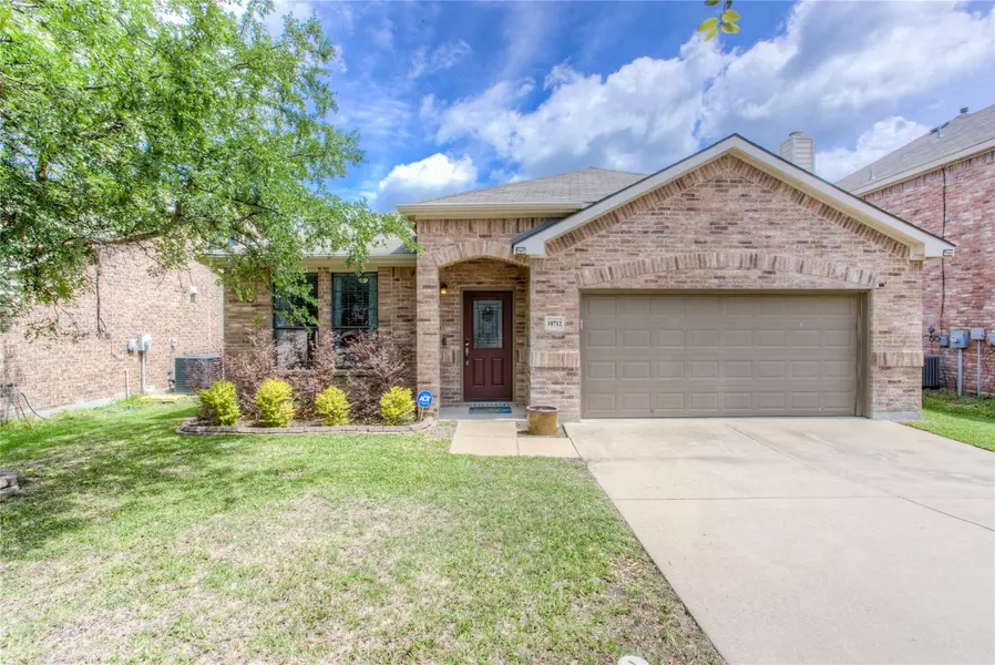 10712 Lipan Trail, Fort Worth, TX 76108